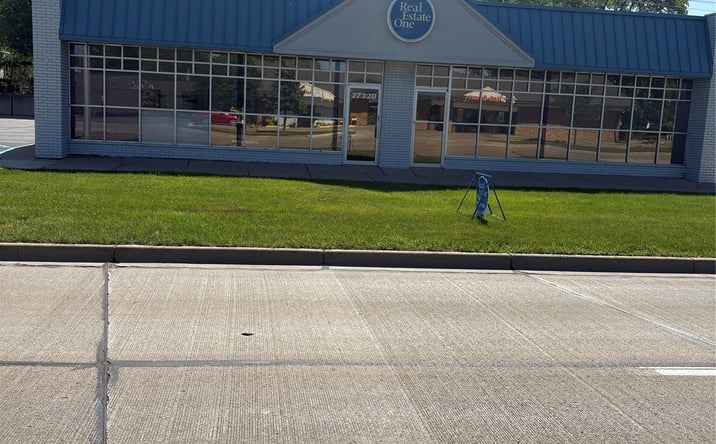 Pictures of Office property located at 27320 Harper Avenue, St. Clair Shores, MI 48081 for sales - image #1