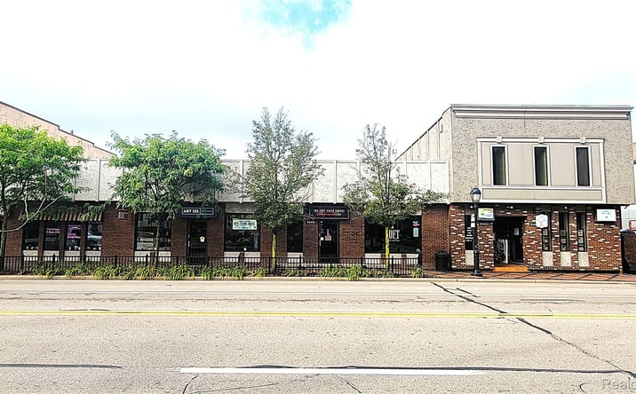 Pictures of Office, Retail property located at 33409 Grand River Avenue, Farmington, MI 48335 for sales - image #1