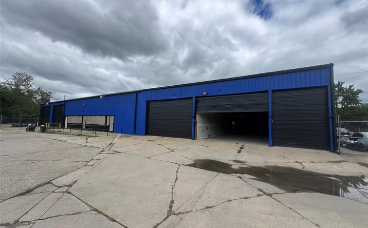 Pictures of Industrial property located at 3417 W Ridgeway Avenue, Flint, MI 48504 for sales - image #1