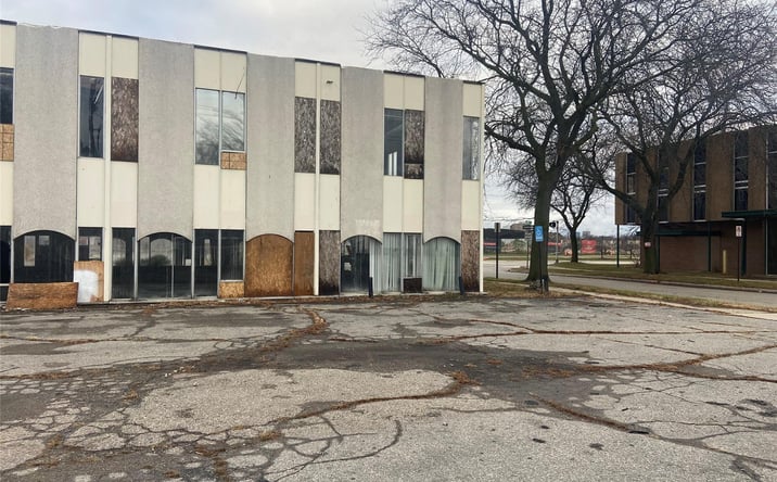Pictures of Multifamily, Office property located at 21590 Greenfield Road, Oak Park, MI 48237 for sales - image #1