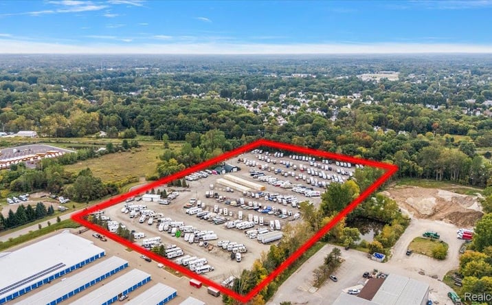 Pictures of Business for Sale, Office property located at 59120 Oasis Center Drive, South Lyon, MI 48178 for sales - image #1