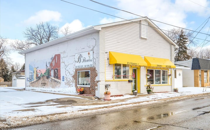 Pictures of Business for Sale, Retail property located at 755 E Mount Morris Street, Mt. Morris, MI 48458 for sales - image #1