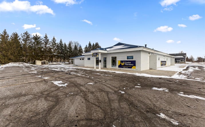 Pictures of Office property located at 245 E Warwick Drive, Alma, MI 48801 for sales - image #1