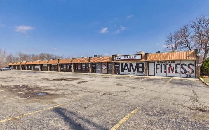 Pictures of Office, Mixed Use, Retail, Industrial property located at 4067 E Court Street, Burton, MI 48509 for sales - image #1