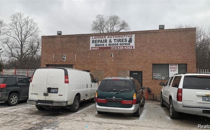 Pictures of Retail property located at 18421 LAHSER Road, Detroit, MI 48219 for sales - image #1
