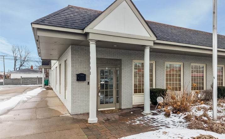 Pictures of Office property located at 18400 E 9 Mile Road E, Eastpointe, MI 48021 for sales - image #1