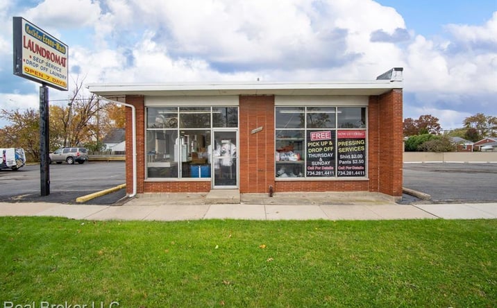 Pictures of Business for Sale, Retail property located at 13293 Northline Road, Southgate, MI 48195 for sales - image #1