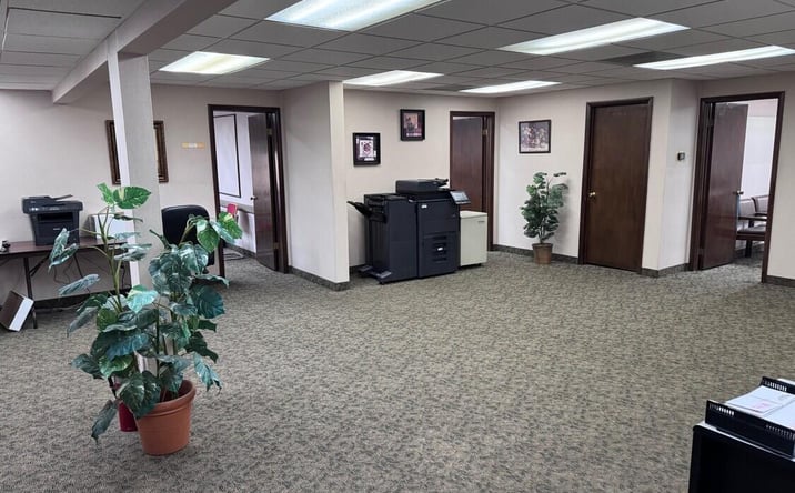 Pictures of Office property located at 23999 W 10 Mile Road, Southfield, MI 48033 for sales - image #1