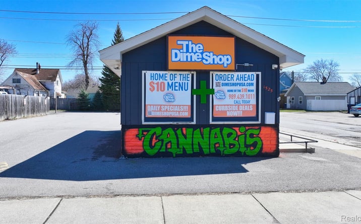 Pictures of Retail, Office property located at 1525 Broadway Street, Bay City, MI 48708-8536 for sales - image #1