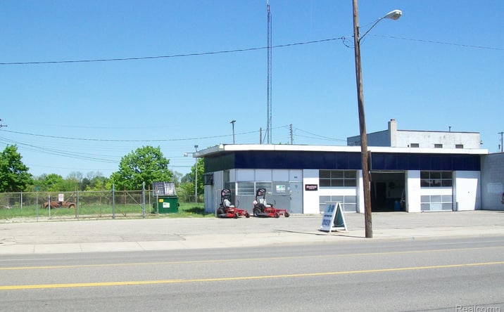Pictures of Business for Sale, Retail property located at 1607 S Saginaw Street, Flint, MI 48503 for sales - image #1