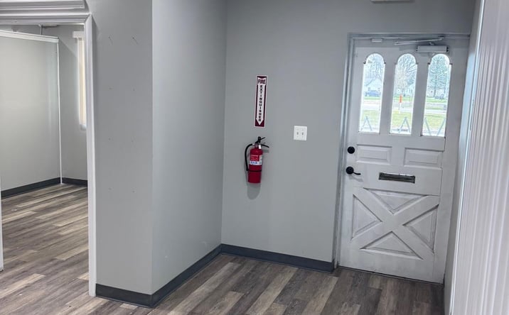 Pictures of Office, Land, Retail property located at 29323 Gratiot Avenue, Roseville, MI 48066 for sales - image #1