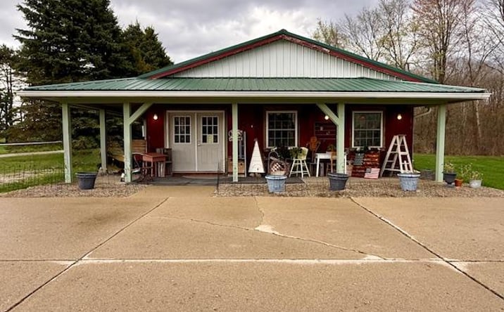 Pictures of Business for Sale, Office, Retail, Land property located at 14124 N State Road, Otisville, MI 48463 for sales - image #1