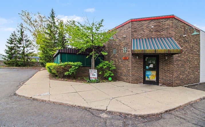 Pictures of Business for Sale, Retail property located at 7000 Merriman Road, Romulus, MI 48174 for sales - image #1