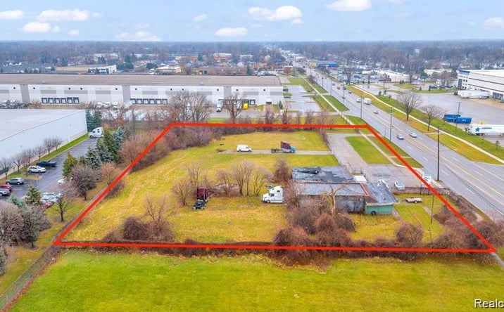 Pictures of Retail, Industrial property located at 24500 Dequindre Road, Warren, MI 48091 for sales - image #1