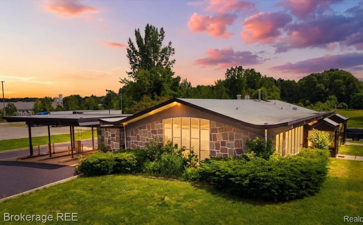 Pictures of Office property located at 6093 Dixie Highway, Bridgeport, MI 48722 for sales - image #1