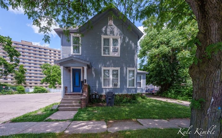 Pictures of Multifamily property located at 745 East Stockbridge Avenue, Kalamazoo, MI 49001, 908 South Park Street, Kalamazoo, MI 49001, 906 South Park Street, Kalamazoo, MI 49001, 711 Simpson Street, Kalamazoo, MI 49007, 1135 March Street, Kalamazoo, MI 49001, 1119 Mills Street, Kalamazoo, MI 49001 for sales - image #1