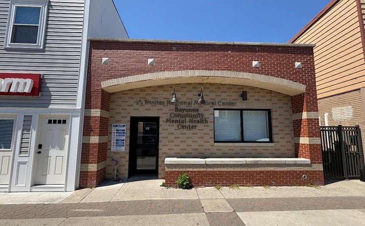 Pictures of Office property located at 601 Broadway, Bayonne, NJ 07002 for sales - image #1