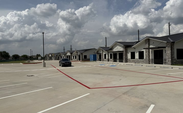 Pictures of Office property located at 1849 Forest Park Ln, Pearland, TX 77581 for sales - image #1