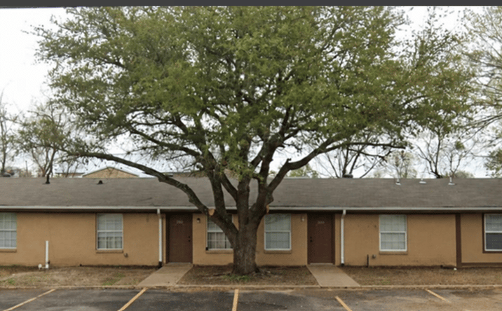 Pictures of Multifamily property located at 220 Bois D Arc St, Canton, TX 75103 for sales - image #1