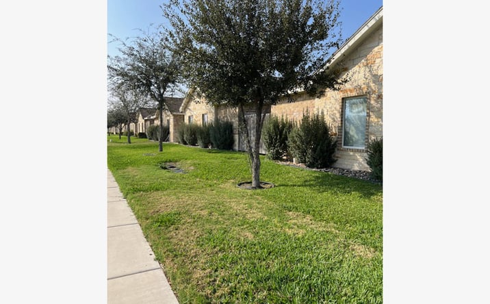Pictures of Multifamily property located at 3701 Hawthorne Avenue, Edinburg, TX 78539 for sales - image #1