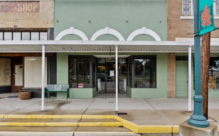 Pictures of Office, Hospitality, Special Purpose property located at 521 East Davis Street, Luling, TX 78648 for sales - image #1