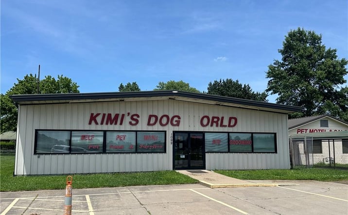 Pictures of Retail property located at 1099 NE 50 Highway, Knob Noster, MO 65336 for sales - image #1