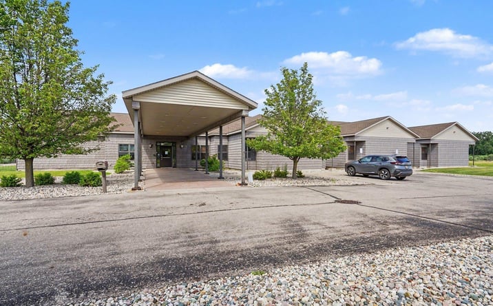 Pictures of Special Purpose property located at 842 W Warwick Drive, Alma, MI 48801 for sales - image #1