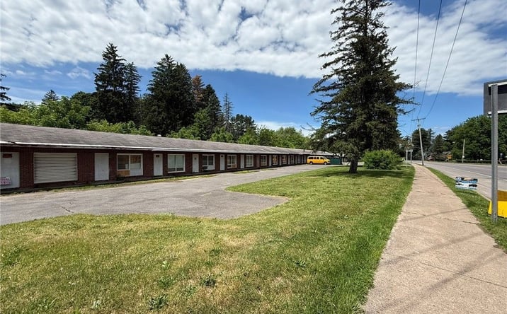Pictures of Retail property located at 901 Holly Drive, Fulton, NY 13069 for sales - image #1