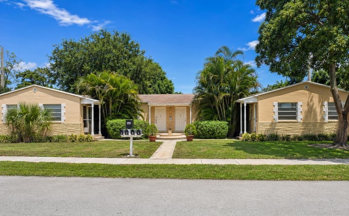 Pictures of Multifamily property located at 916 SW 8th Avenue # 4 #1-4, Fort Lauderdale, FL 33315 for sales - image #1