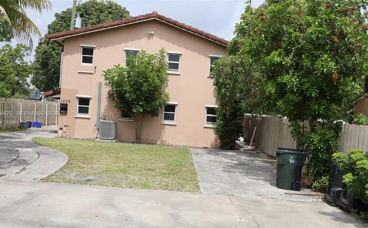 Pictures of Multifamily property located at 1029 S C St, Lake Worth, FL 33460 for sales - image #1