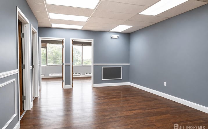 Pictures of Office property located at 2 State Route 27 Highway # 402, Edison, NJ 08820 for sales - image #1