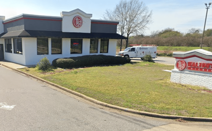 Pictures of Retail property located at 915 PATRIOT PKWY, TUSCALOOSA, AL 35405-8790 for sales - image #1