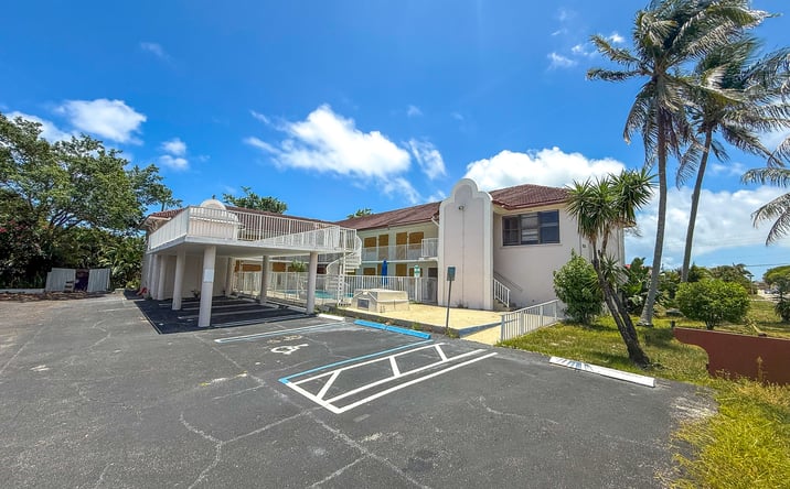 Pictures of Hospitality property located at 1528 S Federal Hwy, Lake Worth Beach, FL 33460 for sales - image #1