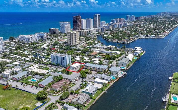 Pictures of Multifamily, Hospitality property located at 3204 SE 10th St, Pompano Beach, FL 33062 for sales - image #1