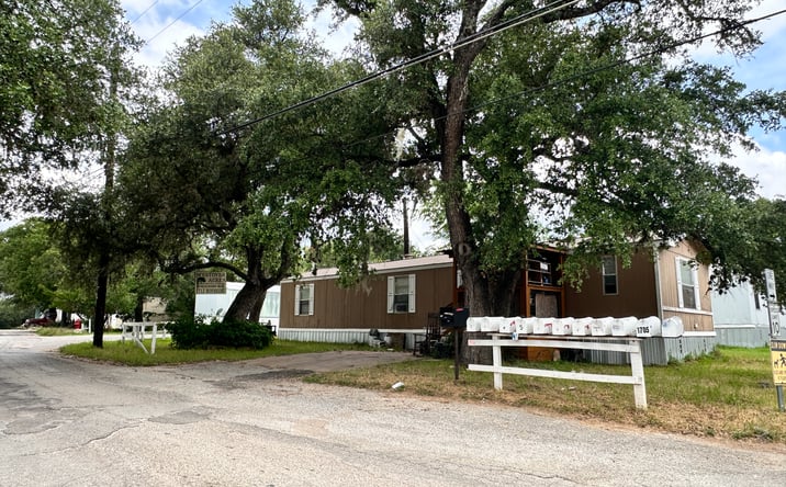 Pictures of Mobile Home Park property located at 1712 Hofheinz Street, San Marcos, TX 78666 for sales - image #1