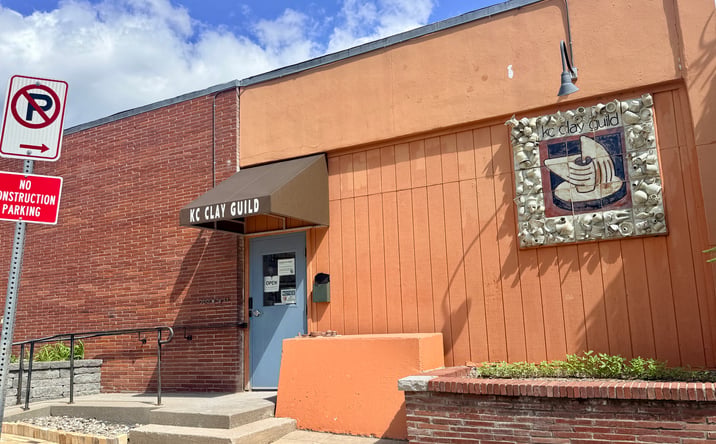 Pictures of Retail property located at 200 West 74th Street, KCMO, MO 64114 for sales - image #1