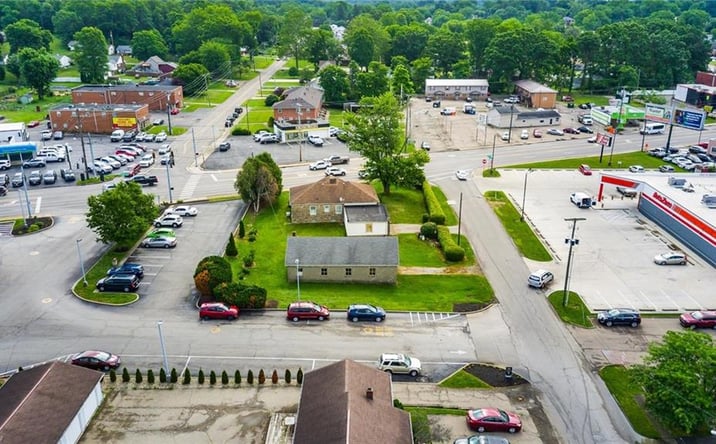 Pictures of Retail, Land property located at 2647 MAPLE AVE, ZANESVILLE, OH 43701-1727 for sales - image #1