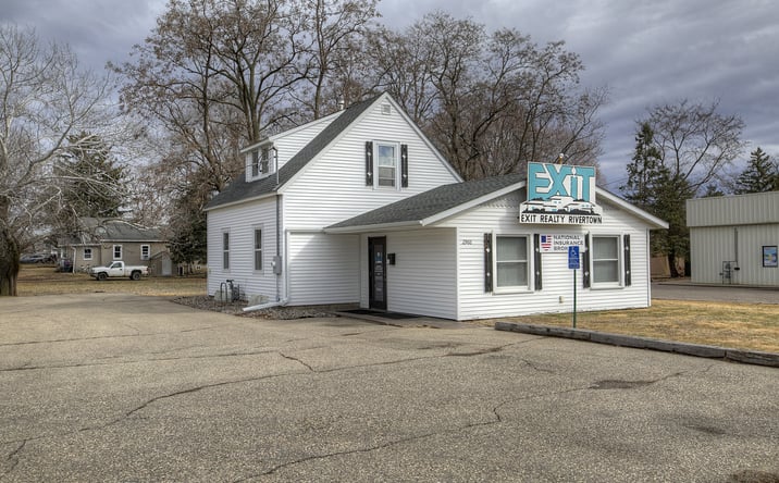 Pictures of Retail, Office property located at 2966 North Service Drive, Red Wing, MN 55066 for sales - image #1