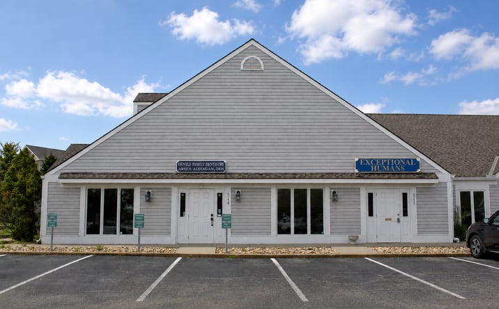 Pictures of Office property located at 5711 Northwest 64th Terrace, KCMO, MO 64151 for sales - image #1