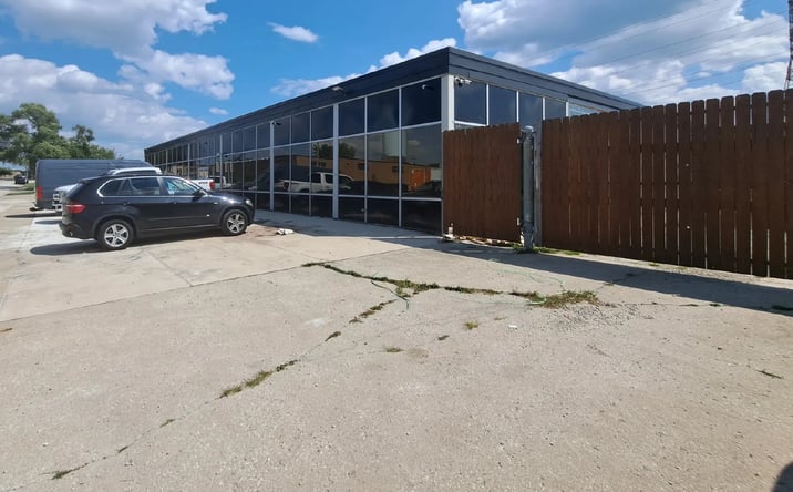 Pictures of Industrial property located at 625 W Factory Rd, Addison, IL 60101 for sales - image #1