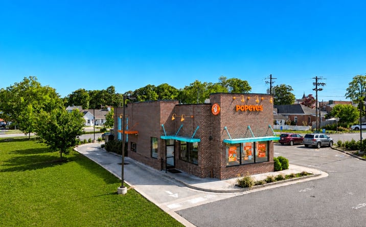 Pictures of Retail property located at 72 E Franklin St, Hartwell, GA 30643 for sales - image #1