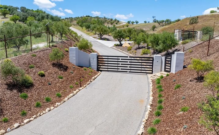 Pictures of Land property located at Calle Almendra, Paso Robles, CA 93446 for sales - image #1