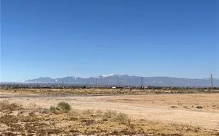 Pictures of Land property located at Hopland, Adelanto, CA 92301 for sales - image #1