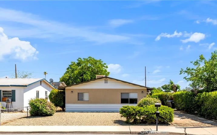 Pictures of Multifamily property located at 346 E 6th, San Jacinto, CA 92583 for sales - image #1