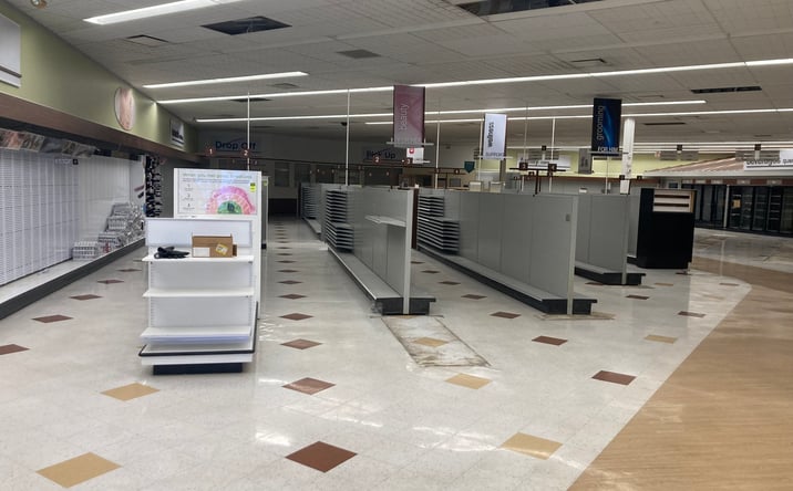 Pictures of Retail property located at 214 Central Ave, Silver Creek, NY 11221 for sales - image #1