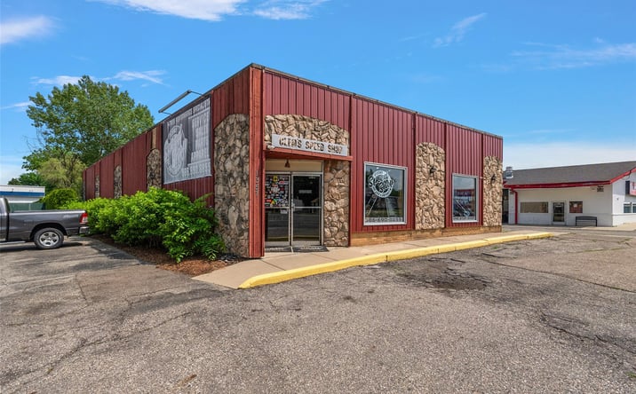 Pictures of Industrial, Retail property located at 1357 S Gratiot Avenue, Clinton Township, MI 48036 for sales - image #1