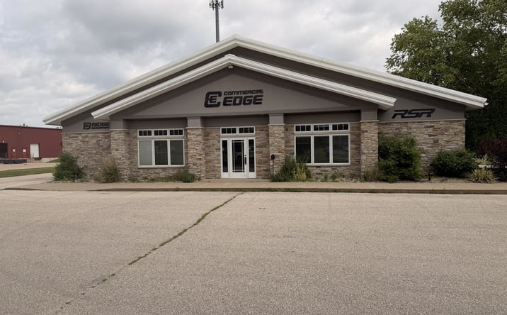 Pictures of Industrial property located at 740 KACENA RD, HIAWATHA, IA 52233-1290 for sales - image #1