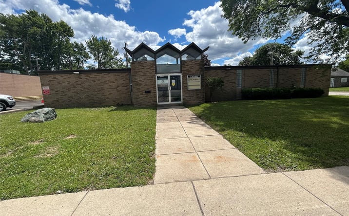 Pictures of Office, Mixed Use property located at 15200 E 10 Mile Road, Eastpointe, MI 48021 for sales - image #1
