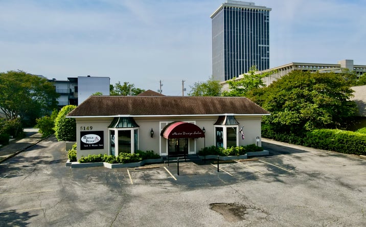 Pictures of Retail, Office, Mixed Use property located at 5149 WHEELIS DR, MEMPHIS, TN 38117 for sales - image #1