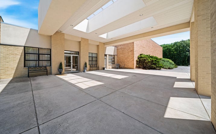 Pictures of Mixed Use property located at 1933 E 800 N, La Porte, IN 46350 for sales - image #1